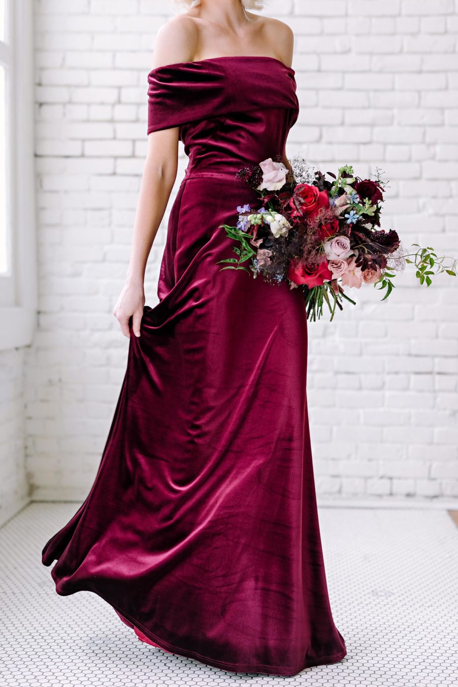 Velvet Weddings Are Everything And Here Are 10 Ways Your Bridal Party Can Wear Velvet On Your 0488