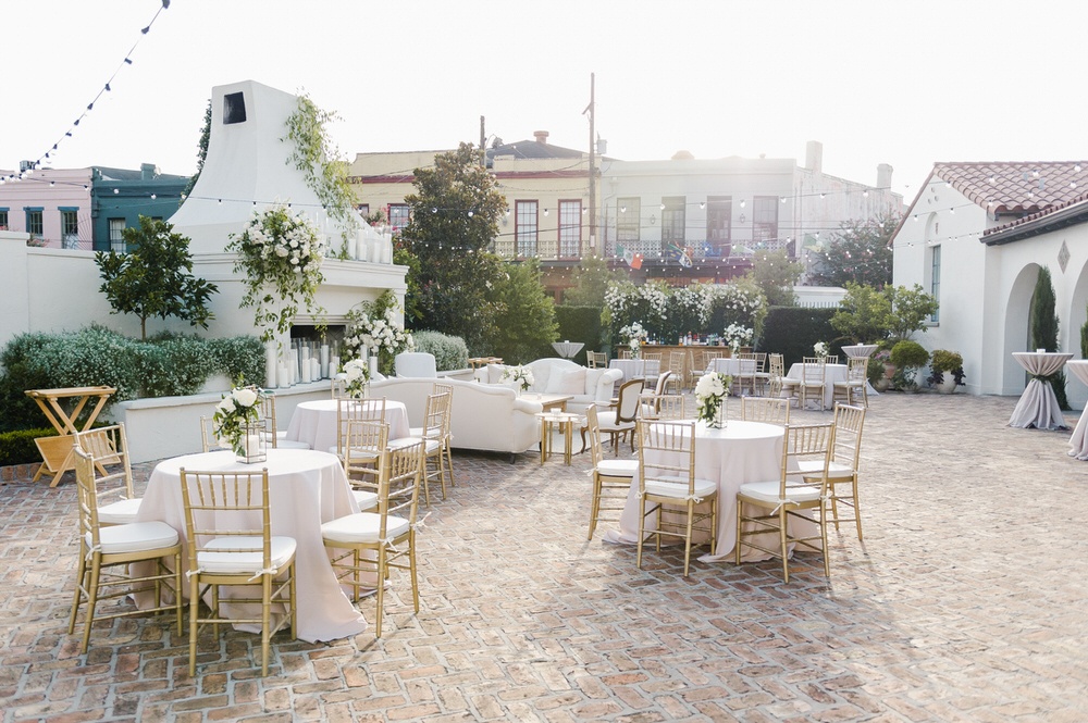 Historic New Orleans Wedding Meets Organic Elegance at Il Mercato ⋆ Ruffled
