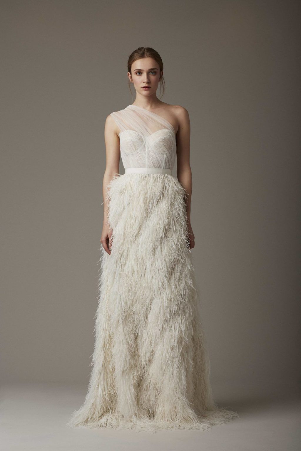 35 Ostrich Feather Wedding Dresses for the Couture Bride ⋆ Ruffled