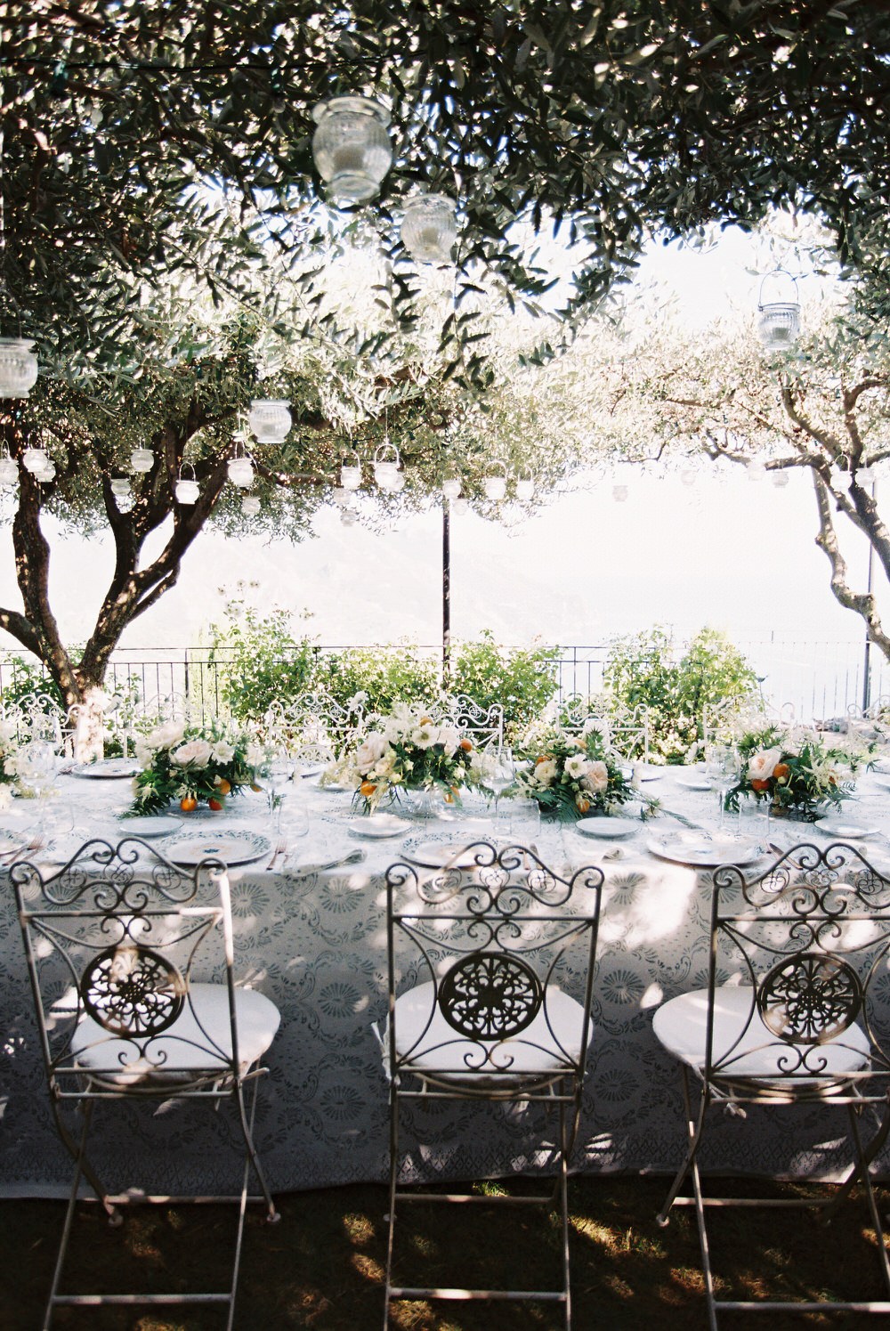 An Elegant Destination Wedding in Ravello with Pops of Citrus ⋆ Ruffled