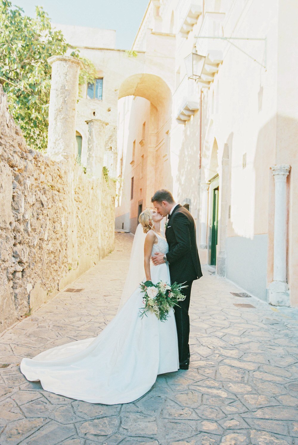 An Elegant Destination Wedding in Ravello with Pops of Citrus ⋆ Ruffled