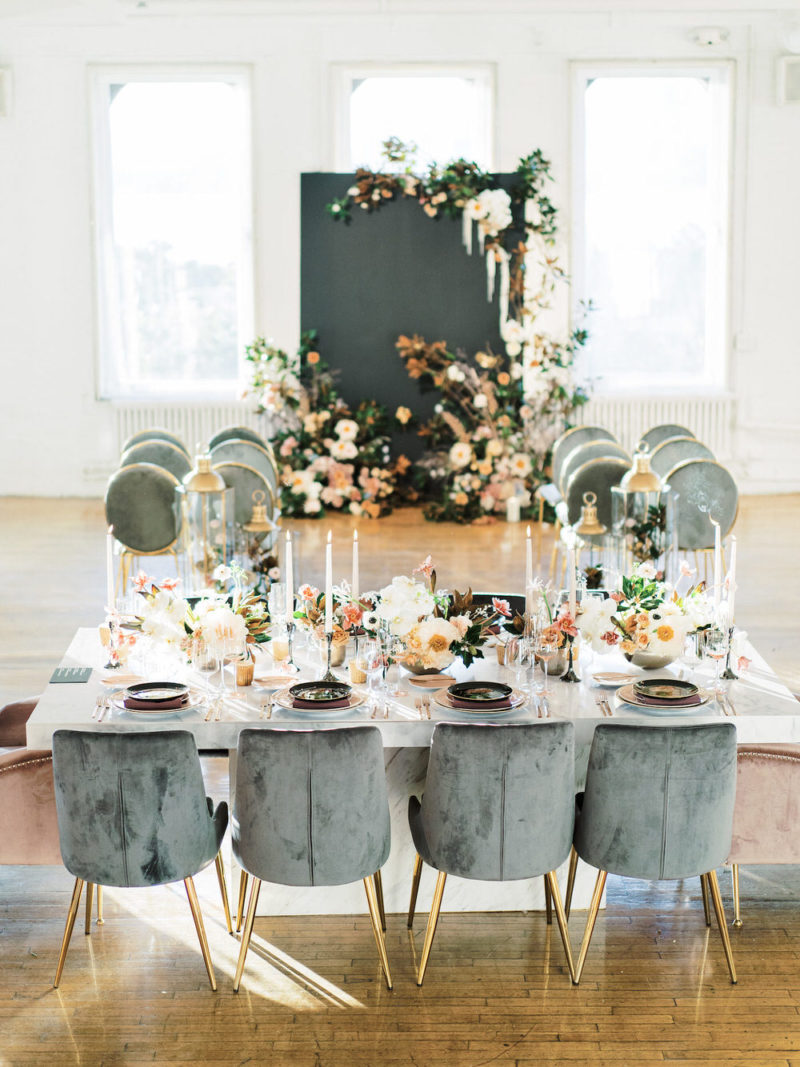 Feminine Meets Modern for a Moody Wedding in an NYC Loft ⋆ Ruffled