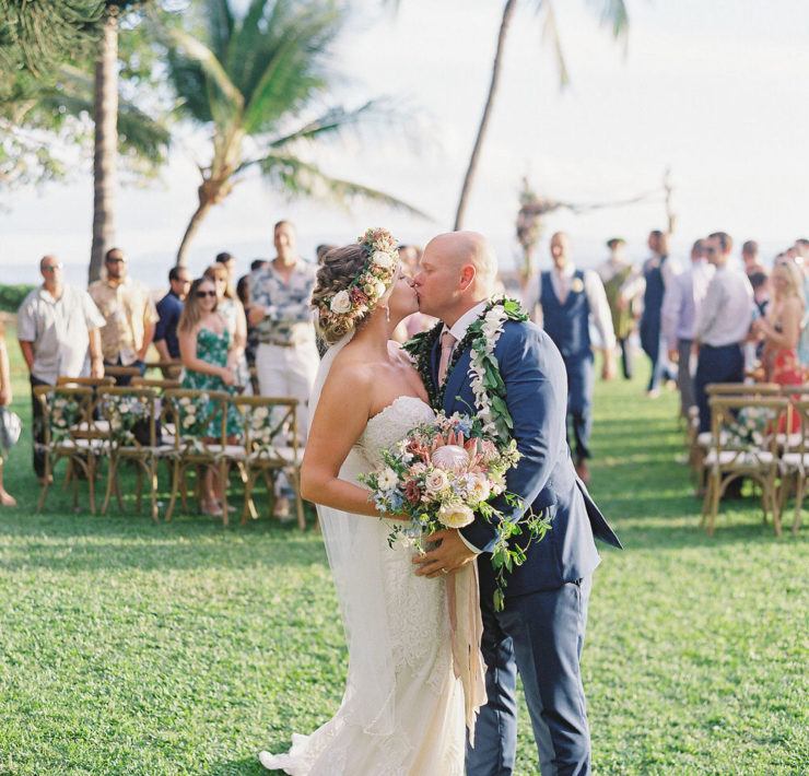 Colorful Maui Wedding ⋆ Ruffled