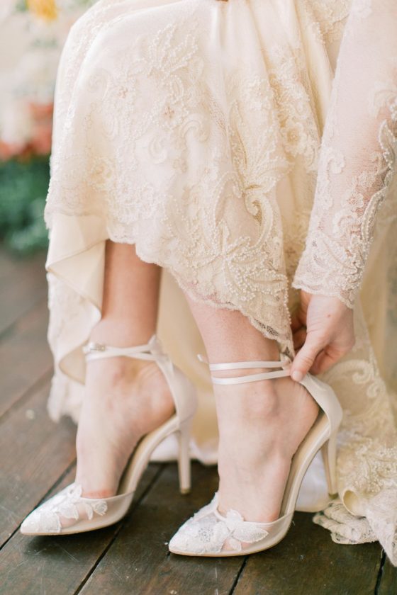 Old World Wedding Inspiration with Poetic Heirloom Details ⋆ Ruffled