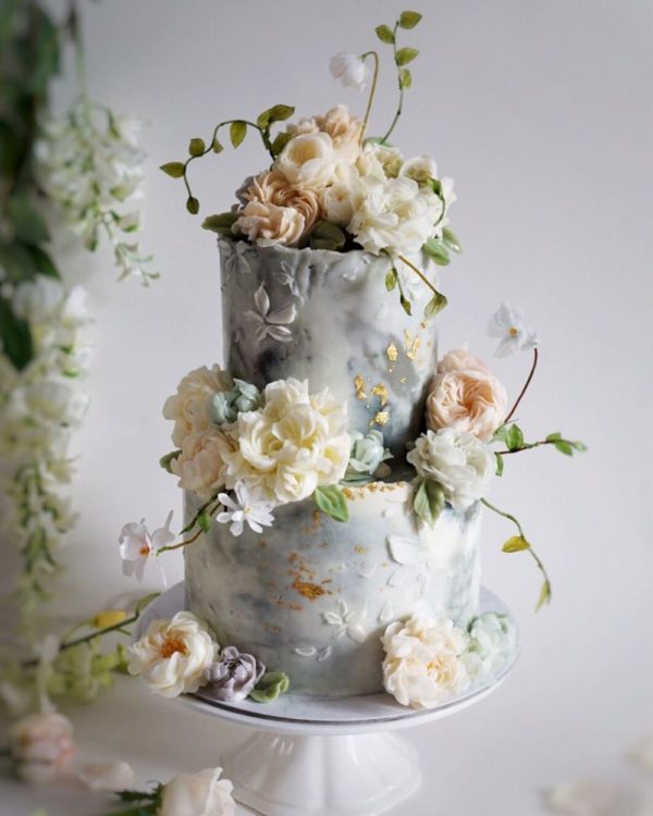 29 Sugar Flower Wedding Cakes That Are Too Good To Eat ⋆ Ruffled