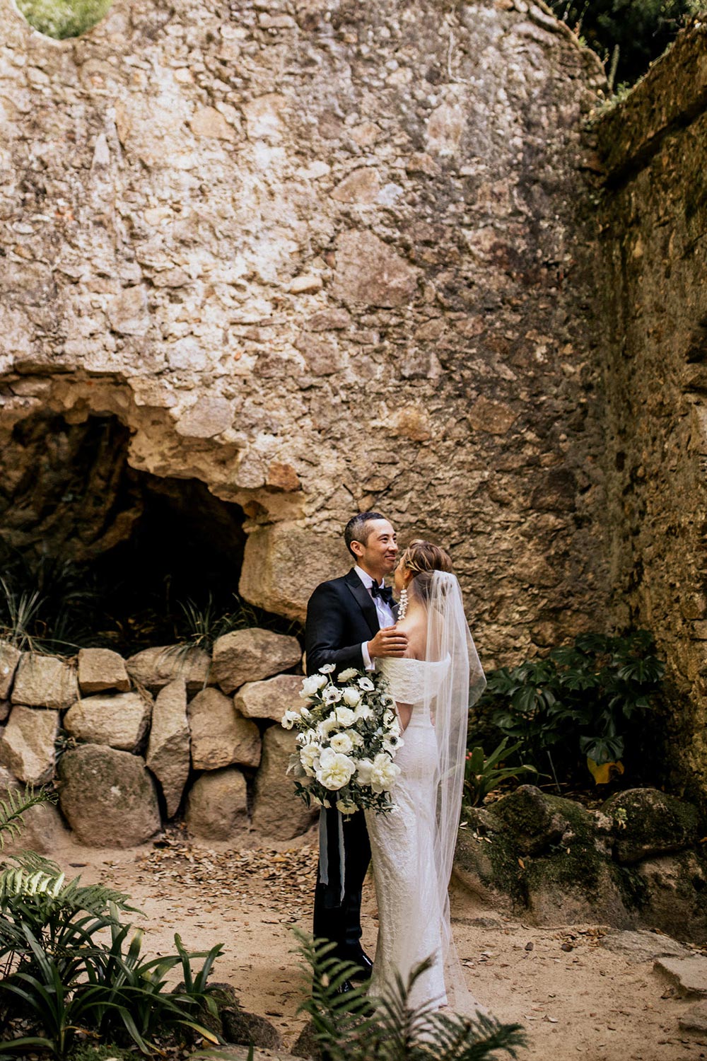 Adventurous Portugal Elopement Atop A Dramatic Cliff ⋆ Ruffled