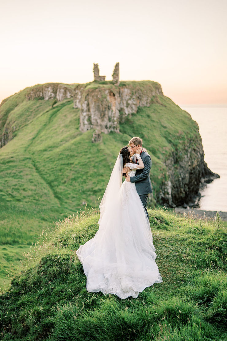 Irish Castle Wedding With Epic Views and Romantic Greenery ⋆ Ruffled