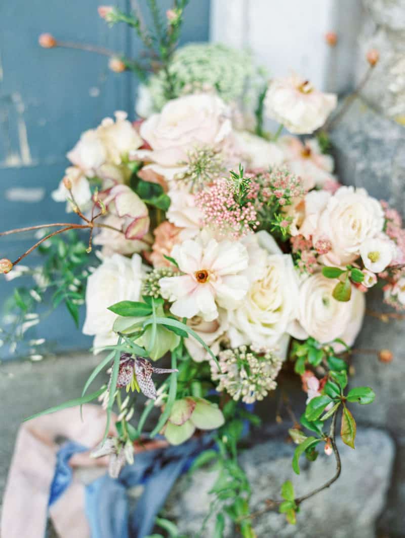 Seasonally Inspired Wedding Flowers With A Goddess of Spring Bridal ...