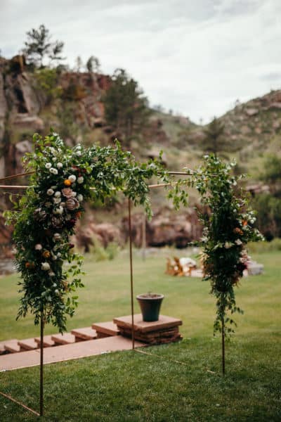 Modern Rocky Mountains Wedding With Rustic Chic Vibes ⋆ Ruffled