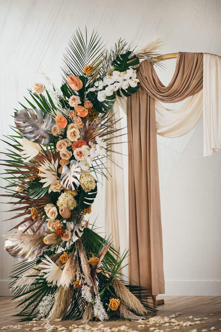 A Tropical Bohemian Elopement In Chicago With Modern Metallics ⋆ Ruffled