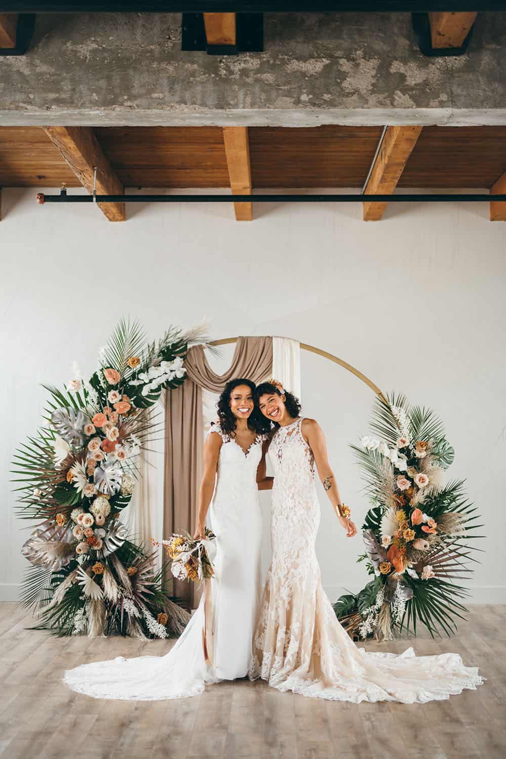 A Tropical Bohemian Elopement In Chicago With Modern Metallics