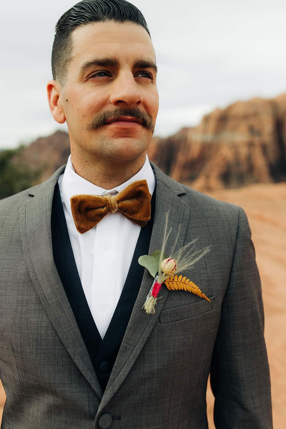 How to Rent Groom Accessories for Your Dashing December Wedding