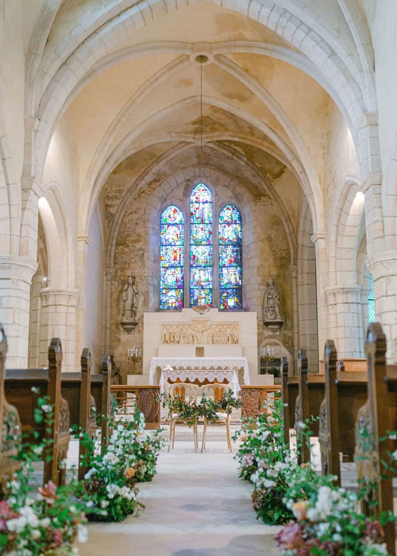 Medieval Chateau Wedding With Dusty Rose Hydrangeas ⋆ Ruffled