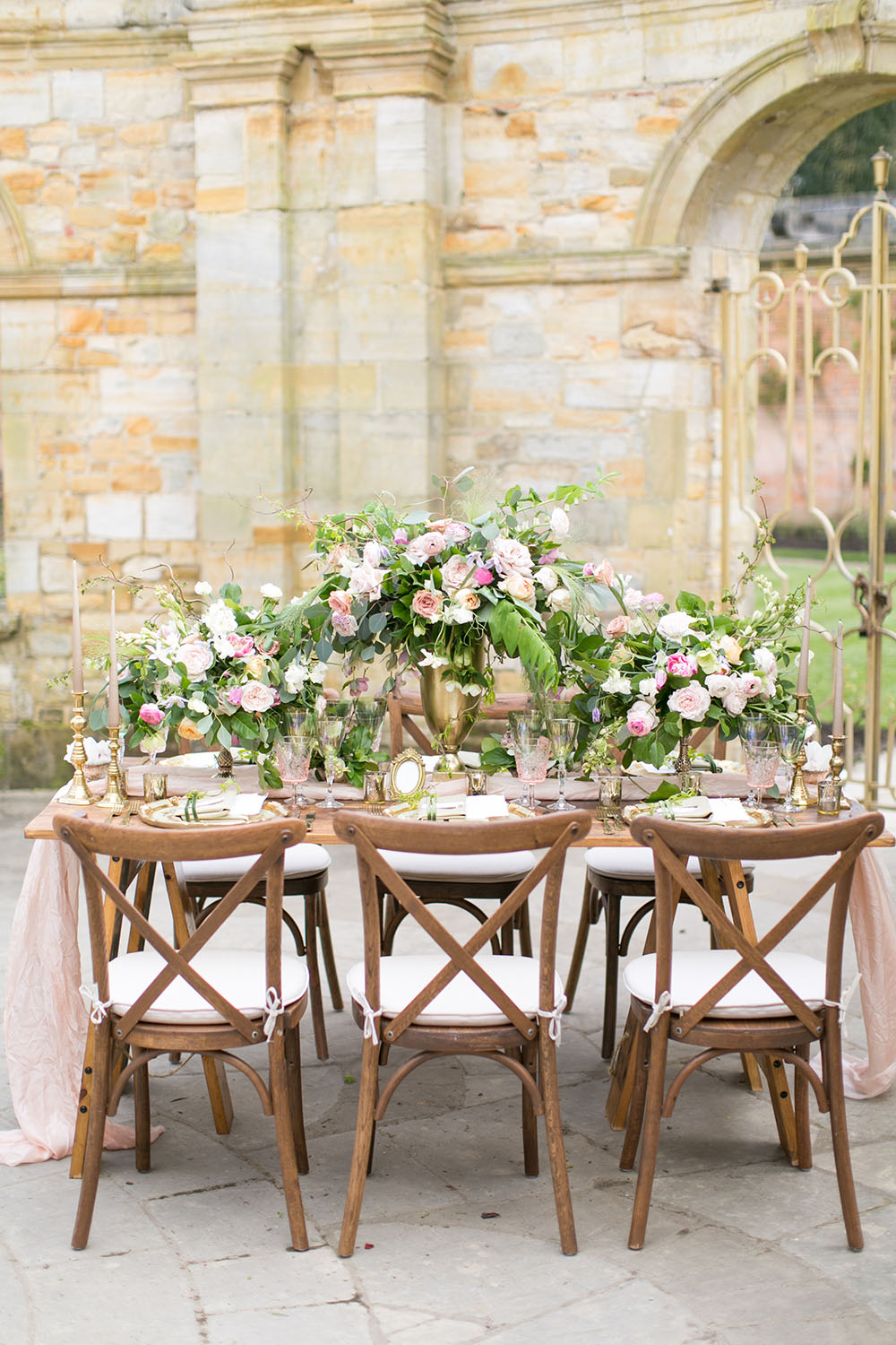 Fig And Flower Ruffled Vendor