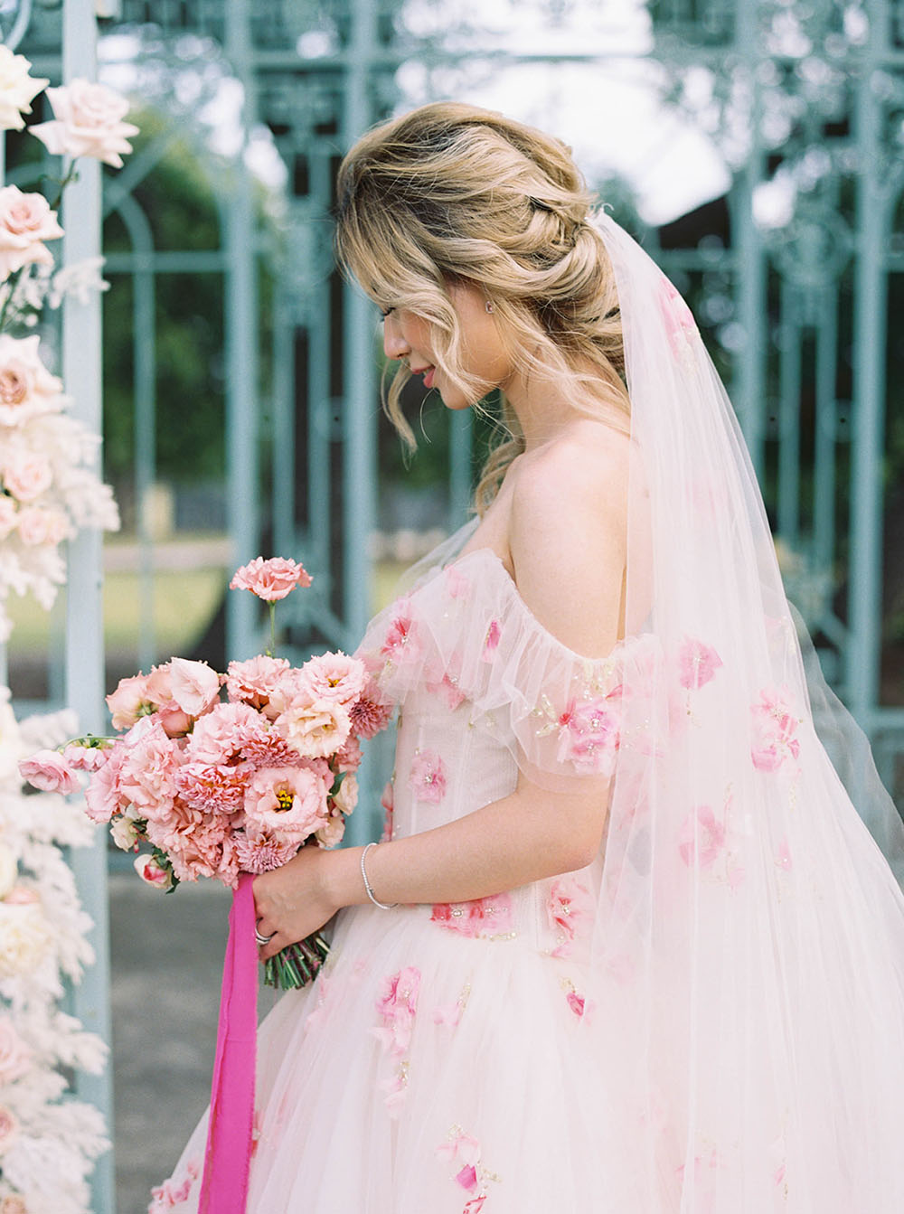 Wedding dress pink clearance flowers