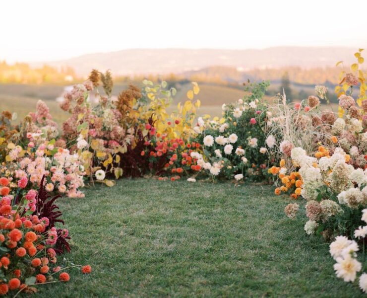 Fall Wedding Ceremony Decor Ideas Seasonal Blooms