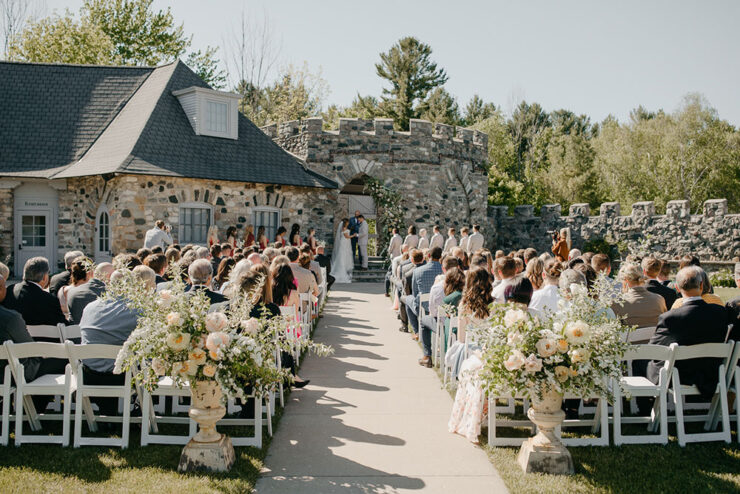 Moody Castle Wedding With A Hint Of Modern Glamour ⋆ Ruffled