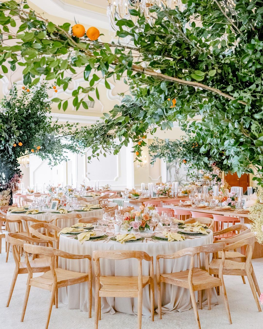 Bold Summer Tablescapes Color Loving Couples