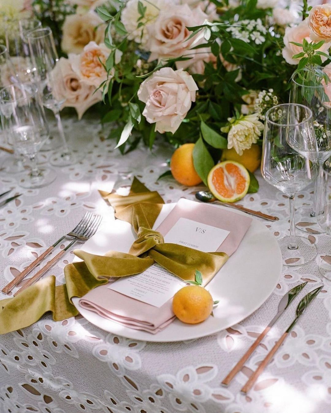 Bold Summer Tablescapes Color Loving Couples