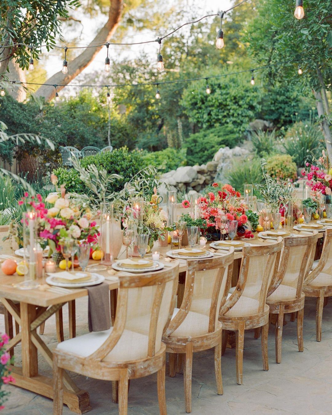 Bold Summer Tablescapes Color Loving Couples