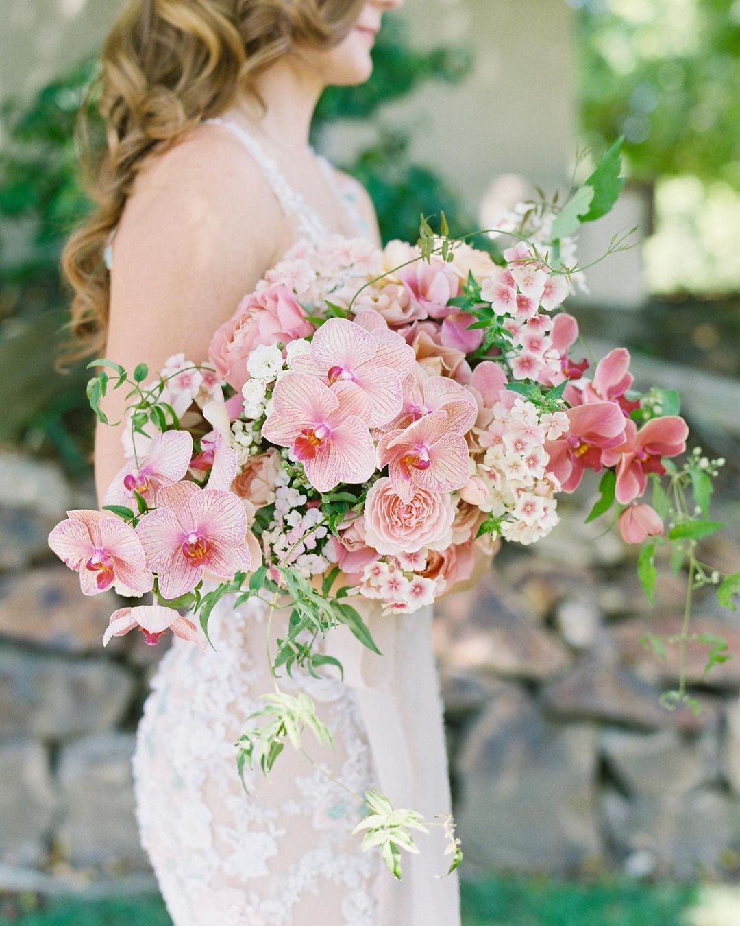Bouquets d'été éclatants Palettes de mariage lumineuses