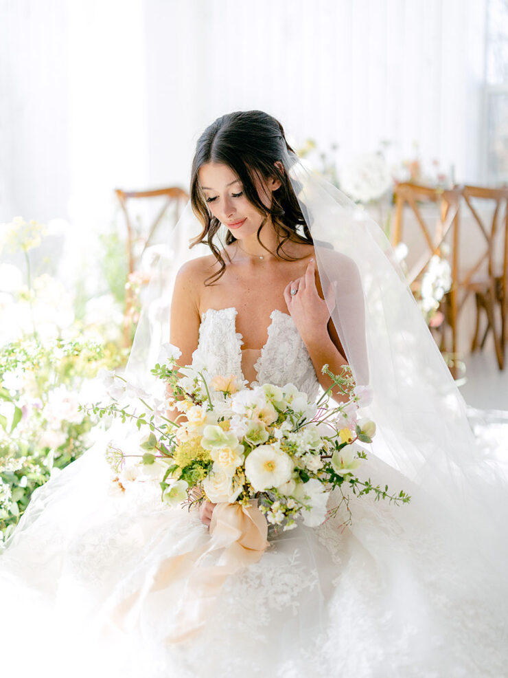 A Wild Flower Aisle Led To The Table For This Citrusy Wedding ⋆ Ruffled