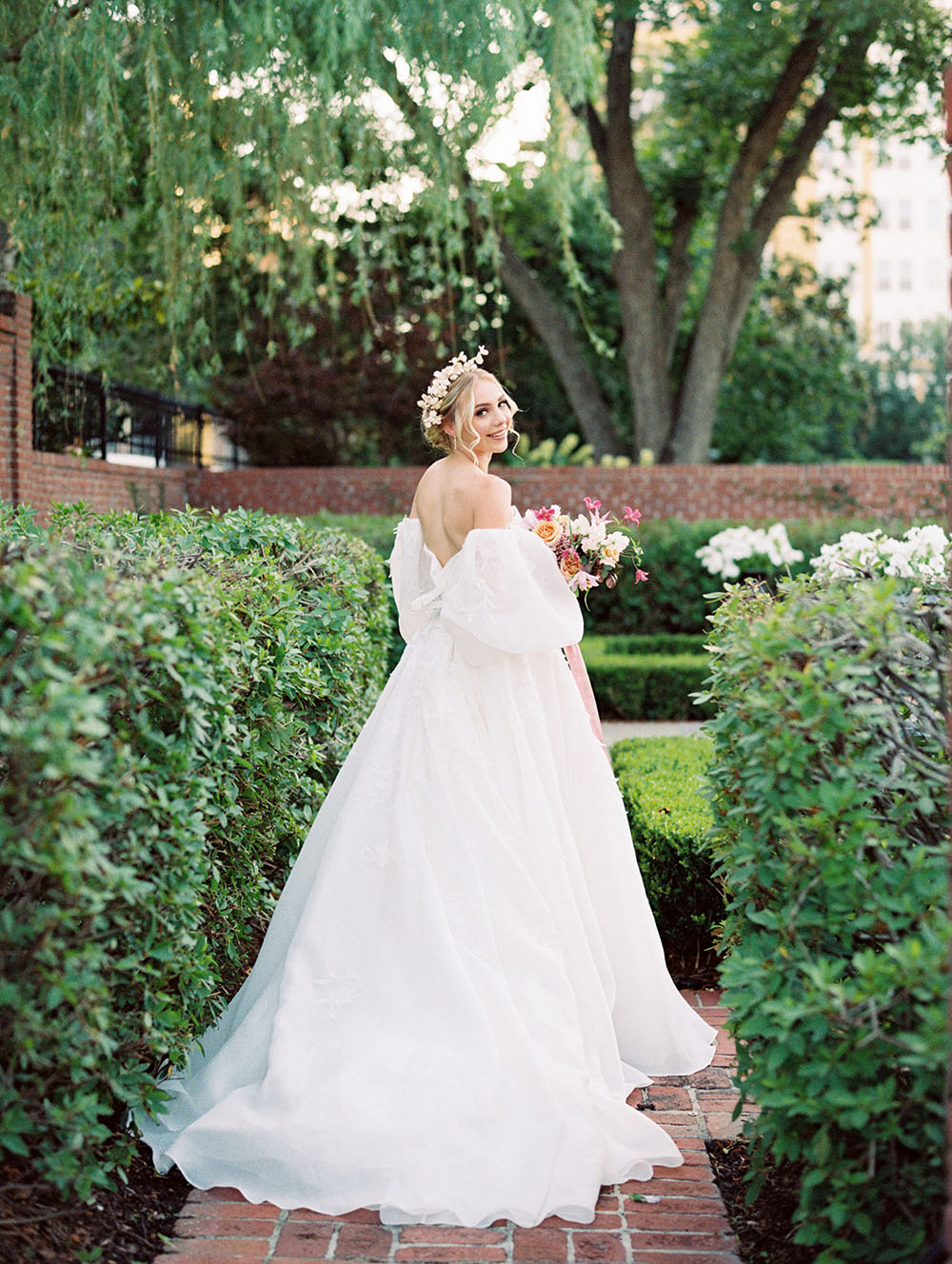 A Fritillaria Wedding With Pastel Lilacs and Garden Blues ⋆ Ruffled