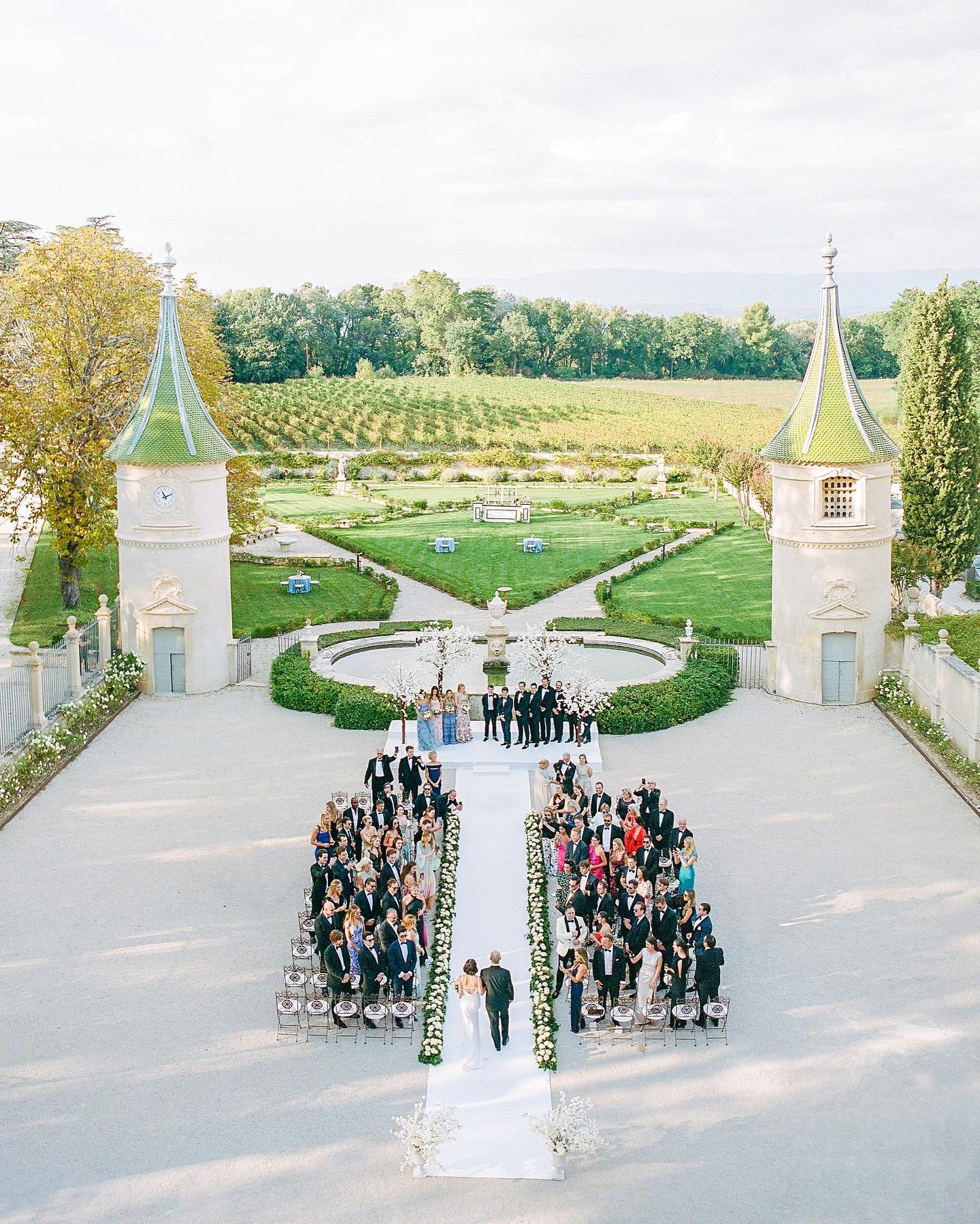 Prettiest Wedding Venues In France Ruffled Chateau De Fonscolombe Oliver Fly