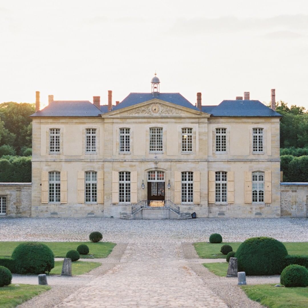 Prettiest Wedding Venues In France Ruffled Chateau De Villette Mon Soleil