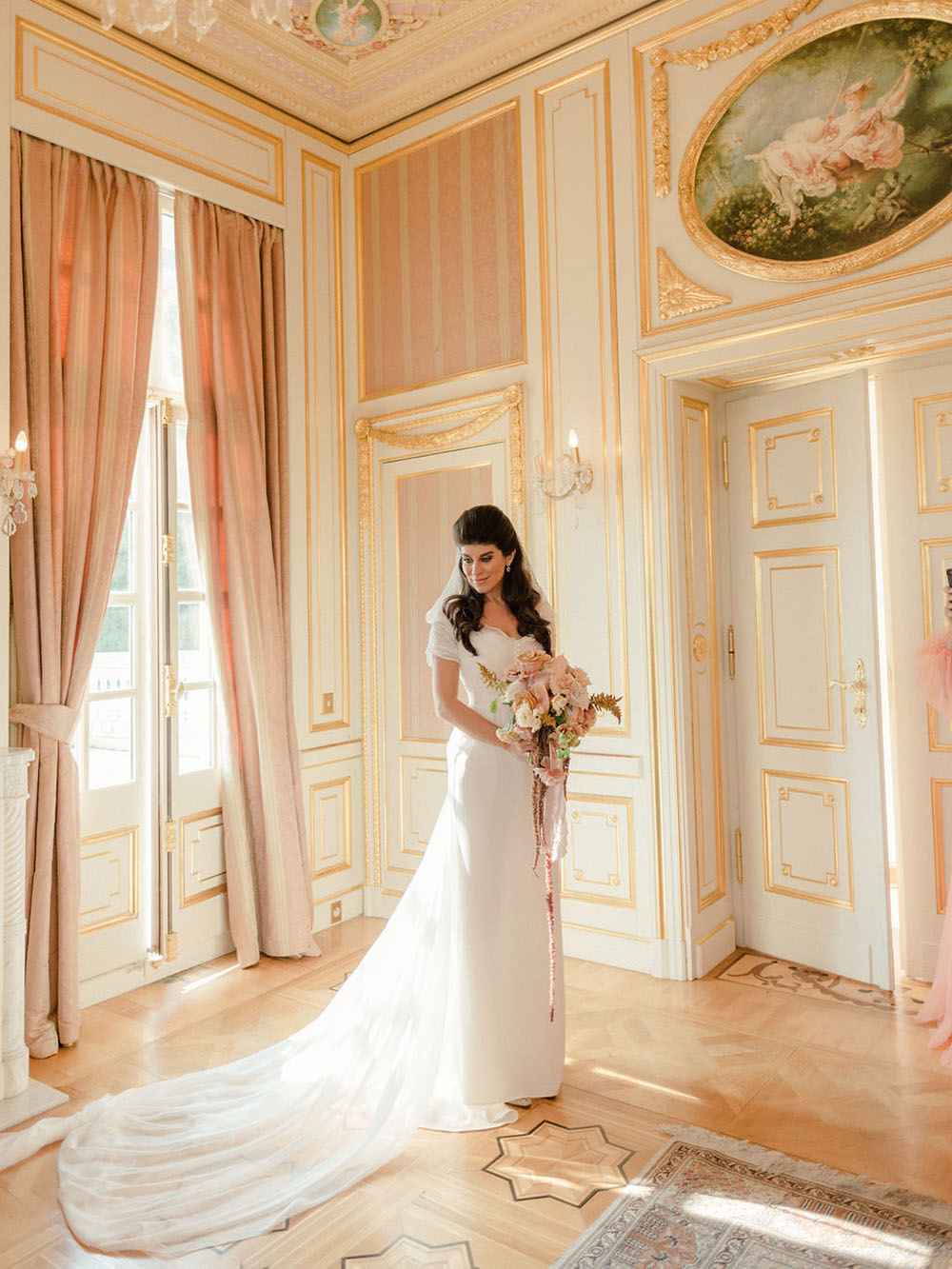 A Coral & Blush Wedding at Chateau Saint Georges ⋆ Ruffled
