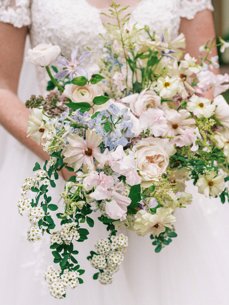 Late Mother's Garden Inspires Beautiful Pastel Wedding ⋆ Ruffled