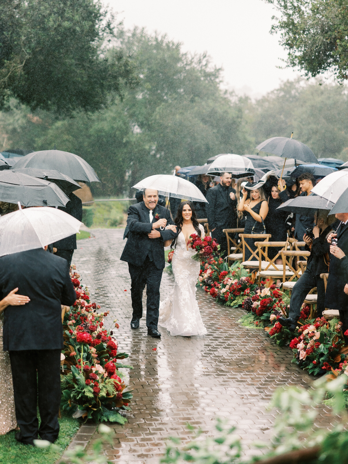 A Moody Christmas Wedding to Remember