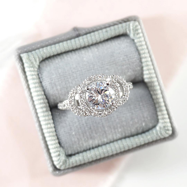 21 Engagement Rings That Will Stand the Test of Time #classicengagementrings #proposalideas #ringshopping