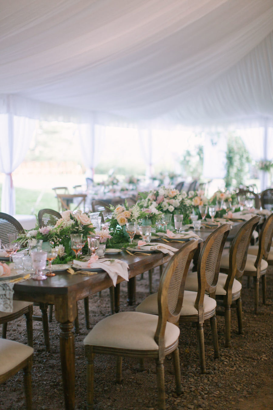 A Dreamy Al Fresco Wedding on Stout's Island ⋆ Ruffled