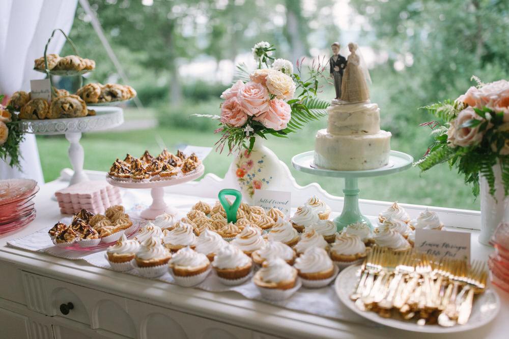 A Dreamy Al Fresco Wedding on Stout's Island ⋆ Ruffled