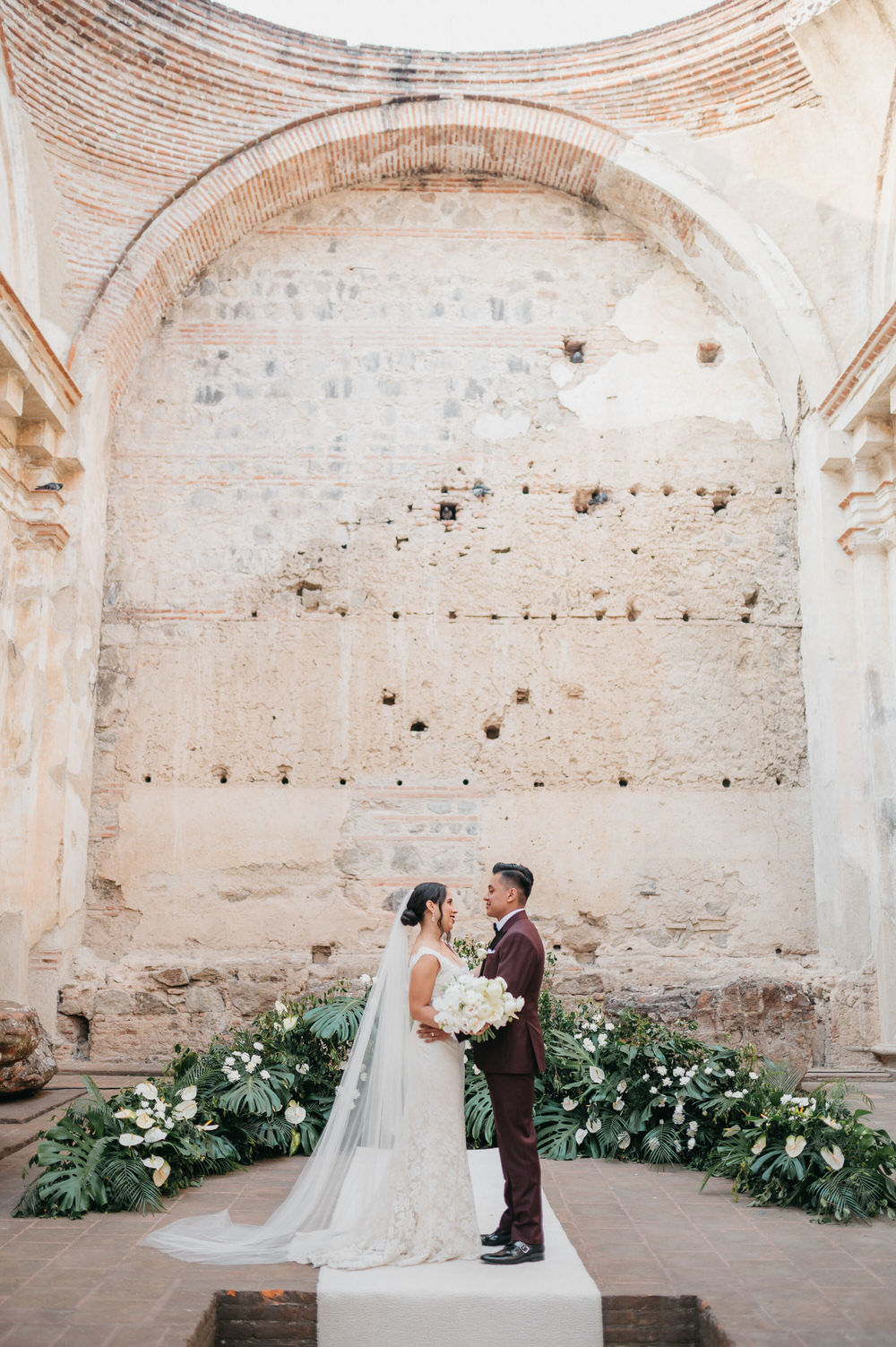 bride and groom portrait in Antigua convent