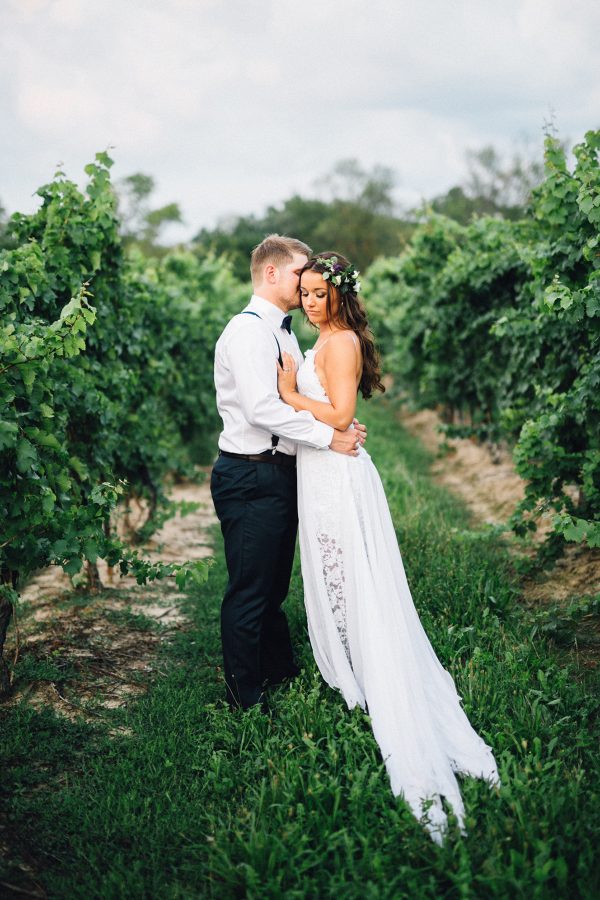 Rustic Chic Wedding at Kurtz Orchards ⋆ Ruffled