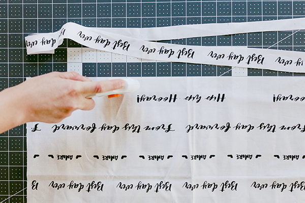  látnod kell ezeket a DIY kézzel írt szalagpálcákat! # diywedding # ribbonwands 
