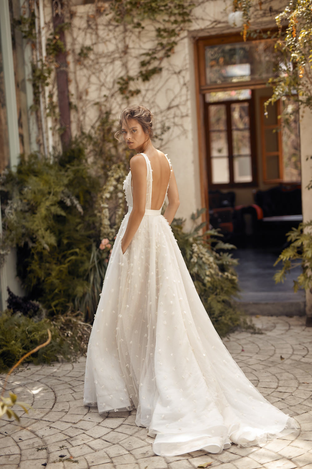 lihi hod wedding gowns