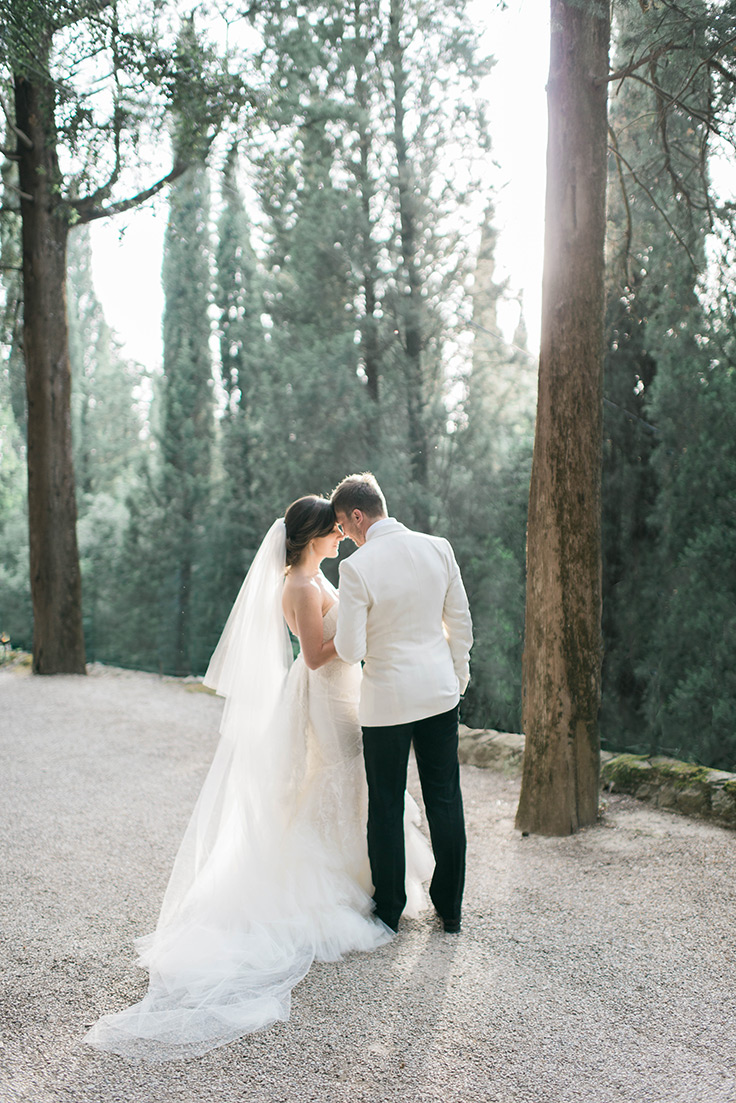When a fashionista gets married in an Italian castle, this is the result! #destinationwedding #italy #romanticwedding see more: https://ruffledblog.com/romantic-destination-wedding-italian-castle