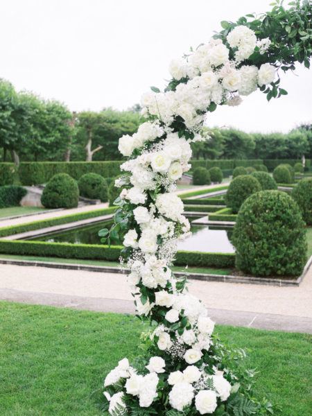 Ultra Romantic Rainy Day Wedding At Oheka Castle ⋆ Ruffled