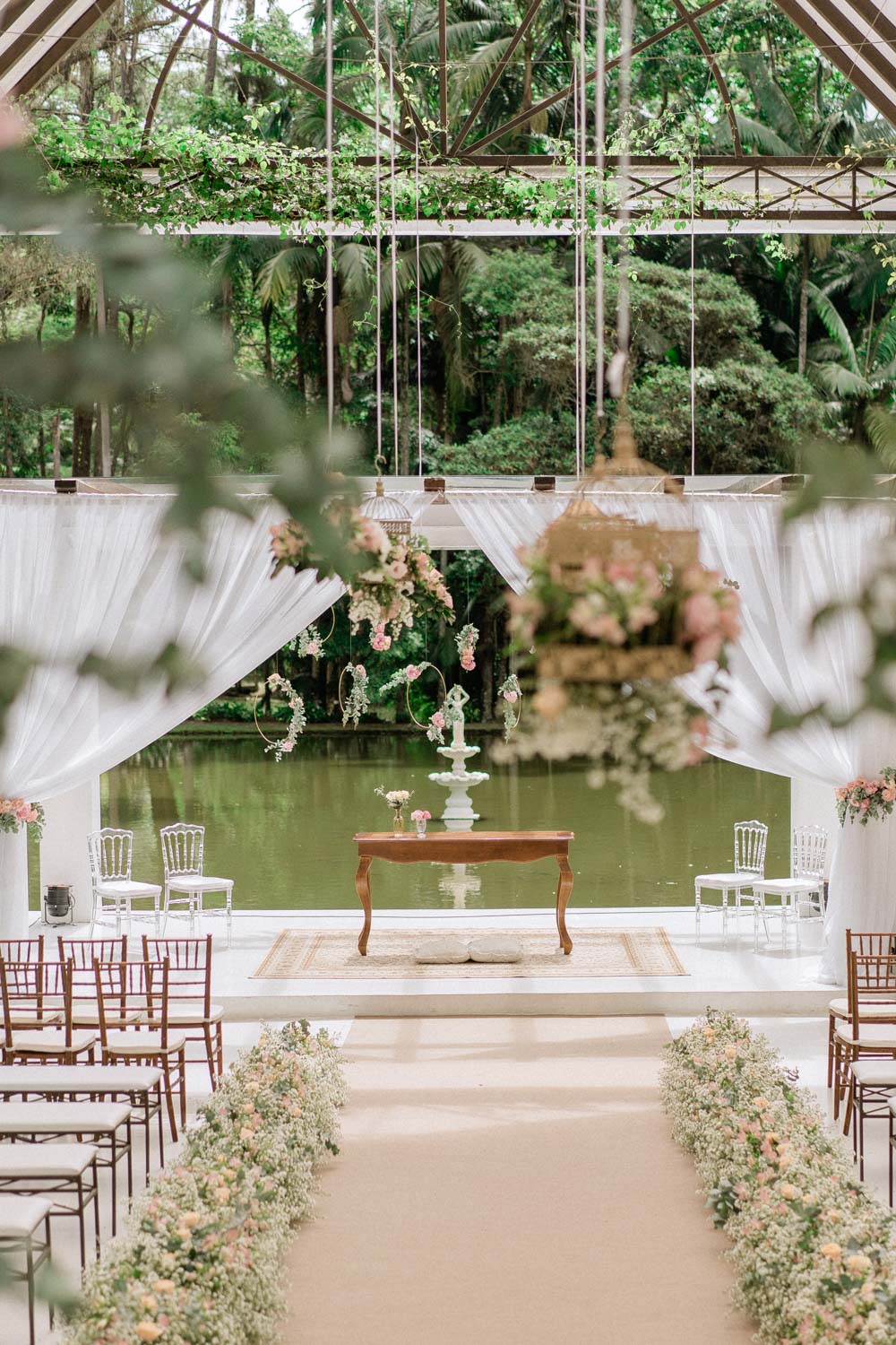 Romantic Destination Wedding in Brazil with a Lake View ⋆ Ruffled