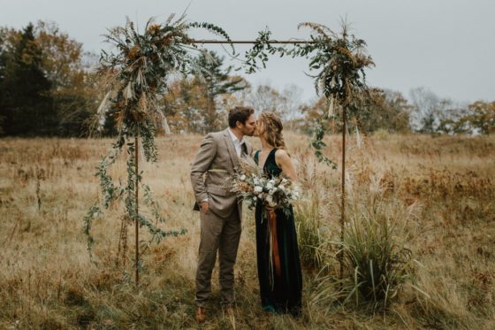 That Cabin Life: Tweed and Velvet Wedding Inspiration from Maine
