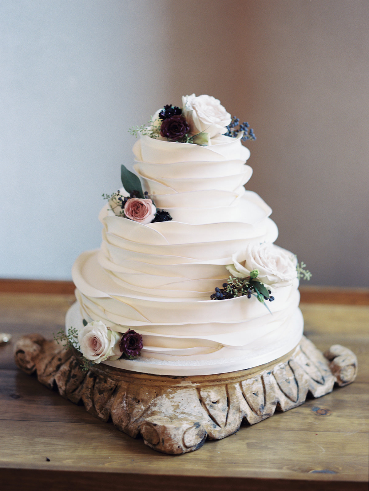 Executing Simple Wedding Cake Designs | Bakemag.com | August 15, 2017 13:33  | Bake Magazine