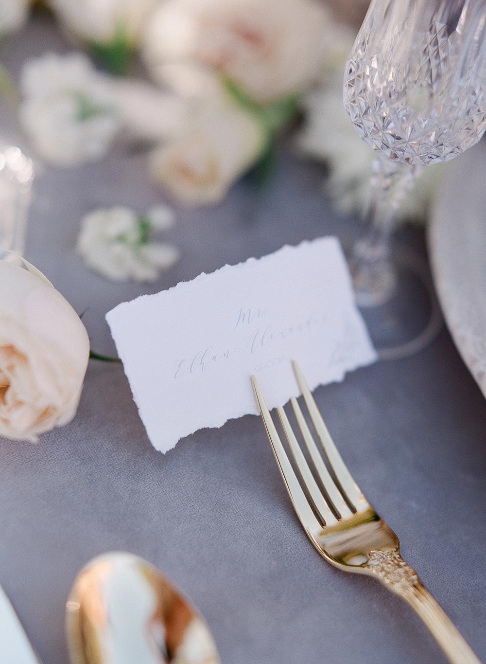 hand lettered wedding place cards 