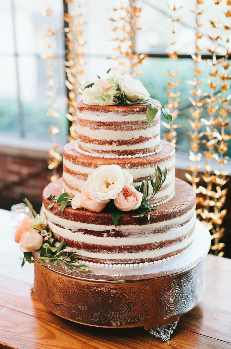 Pretty Botanical Wedding in the Ruins of a 1920's Warehouse ⋆ Ruffled