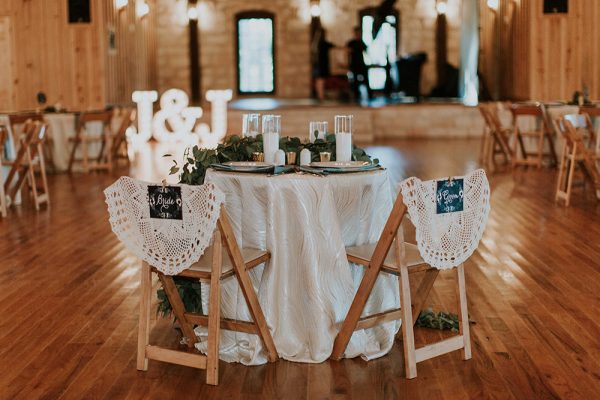 Charming Texas Wedding with Boho Bridesmaids ⋆ Ruffled