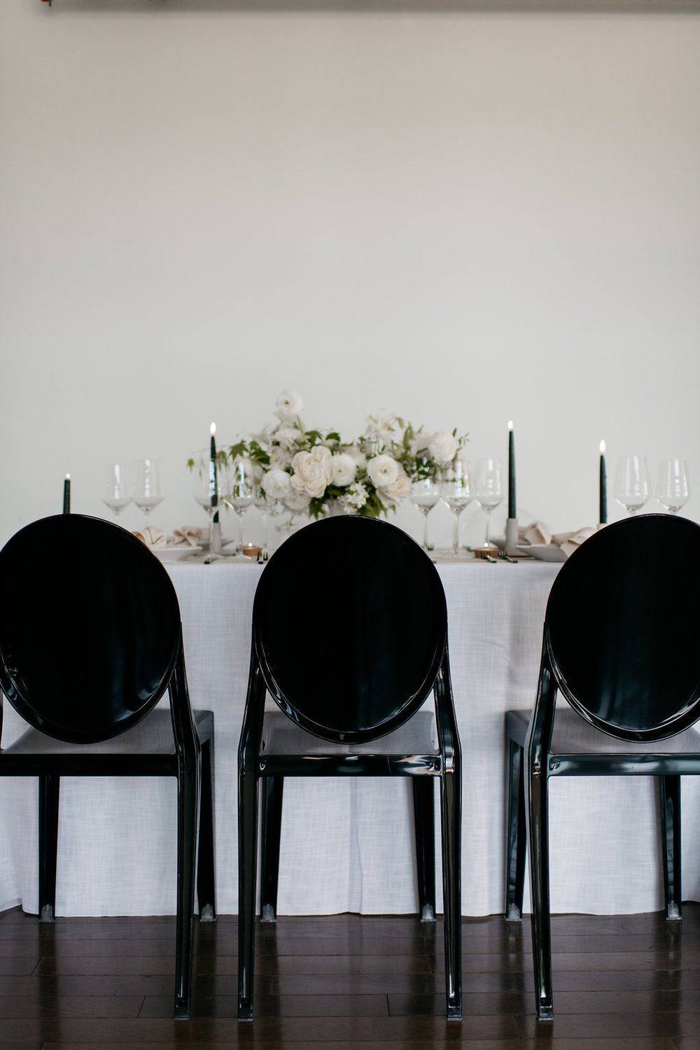 modern wedding chairs