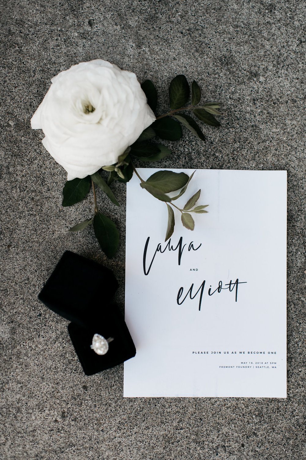 Black & White: Monochrome Minimalist Wedding Décor Ideas