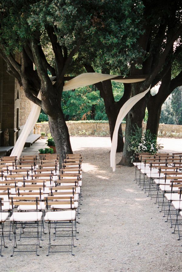 Cross-Cultural Tuscan Wedding with Organic Greenery Overflowing ⋆ Ruffled